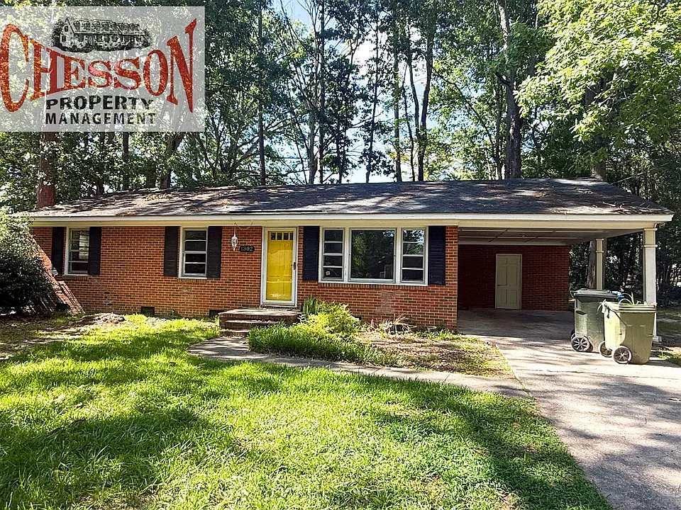 1302 Dogwood Ln NW