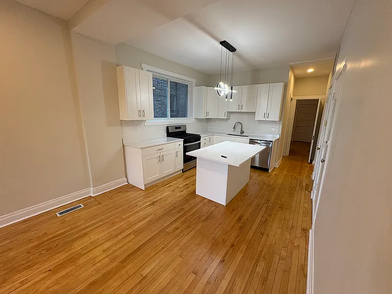 2232 W Chicago Ave #2F — Photo 5