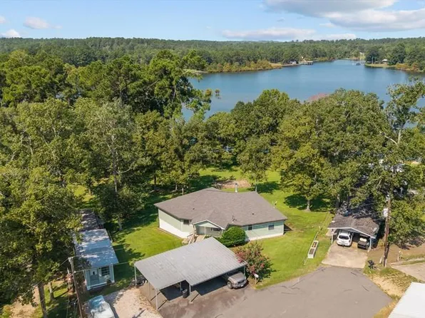 207 Fishers Point, Burkeville, TX 75932