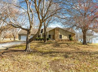 20819 S Dean Rd, Belton, MO 64012