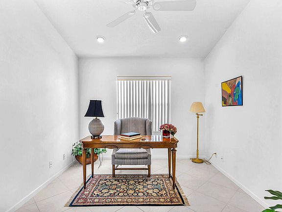 3rd image of 7153 Louisiane Court