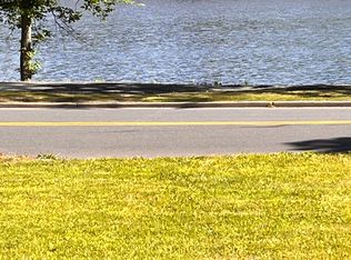 618 S Lake Dr, Lakewood, NJ 08701