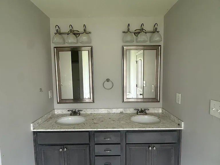 120 Worchester Cir — Photo 12