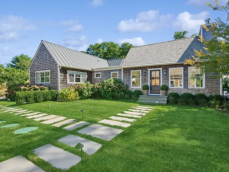 54 Norris Ln — Photo 3
