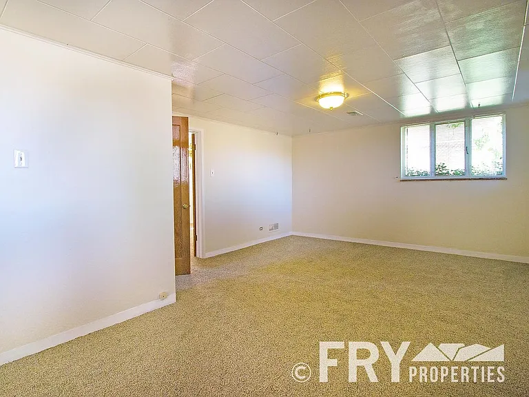 2145 Ames St — Photo 14