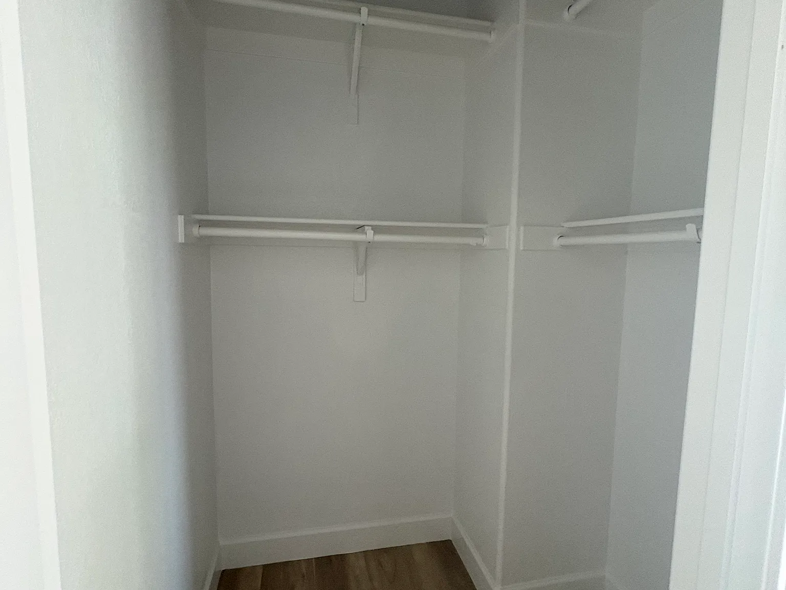 4 bed, 2112 sqft, $3,000 — Photo 4