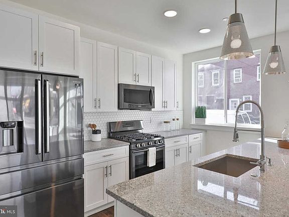 2nd image of 1125 N American St #4