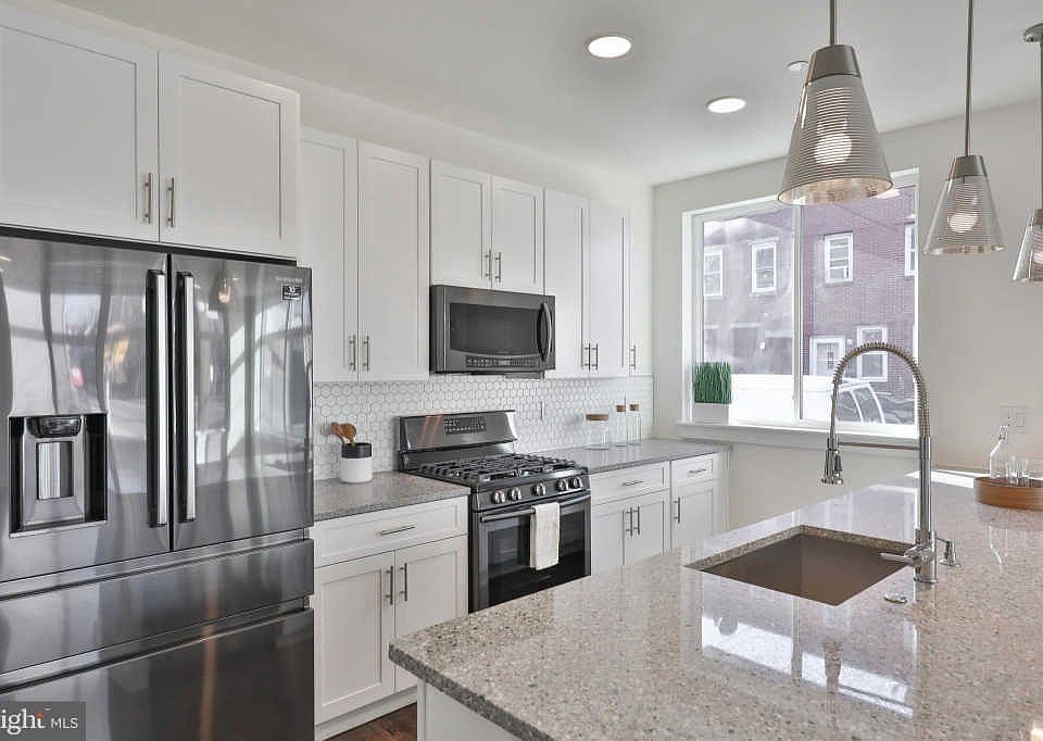1st image of 1125 N American St #3