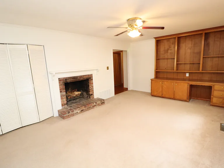 116 Shirley Dr — Photo 11