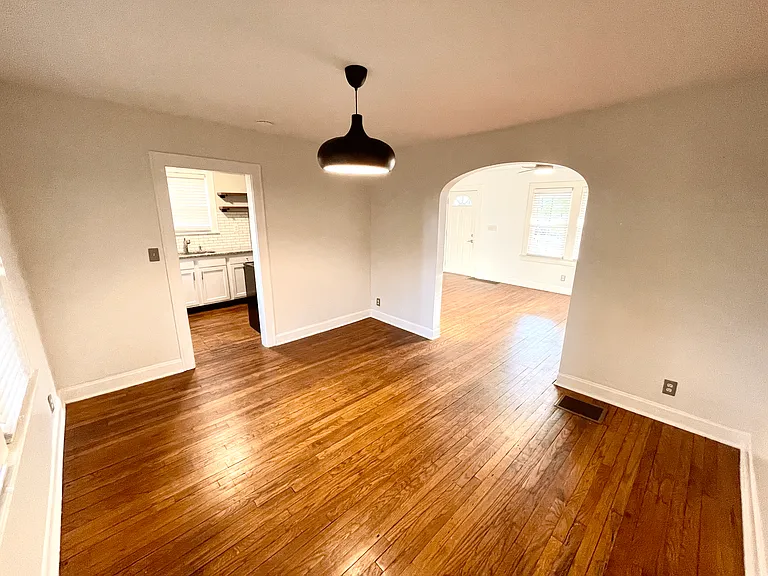 1184 Sidney St — Photo 4
