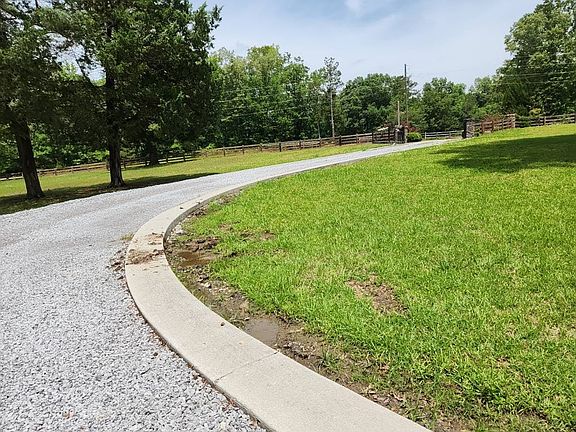 5th image of 15388 Old Pike Rd