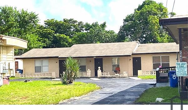 2nd image of 2424 NW 21st St #5