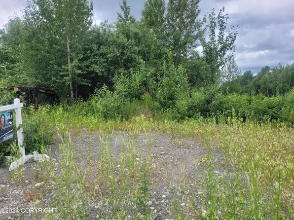 814 N Meadow Lakes Loop, Wasilla, AK 99623