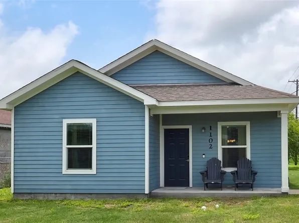 1102 S McCampbell St, Aransas Pass, TX 78336