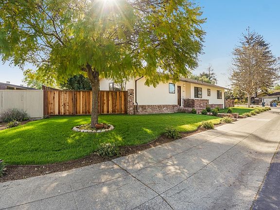 2nd image of 220 Ely Pl