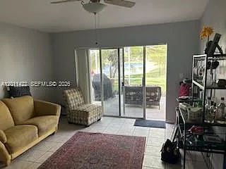 450 SE 30th Dr — Photo 5