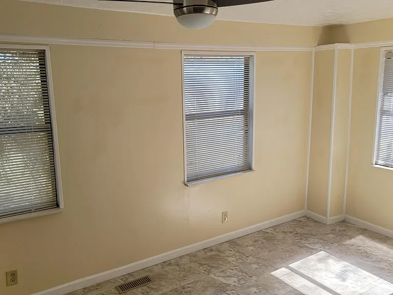 4419 Valley View Dr — Photo 7