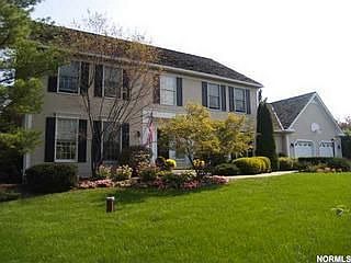 2nd image of 14 Kensington Dr