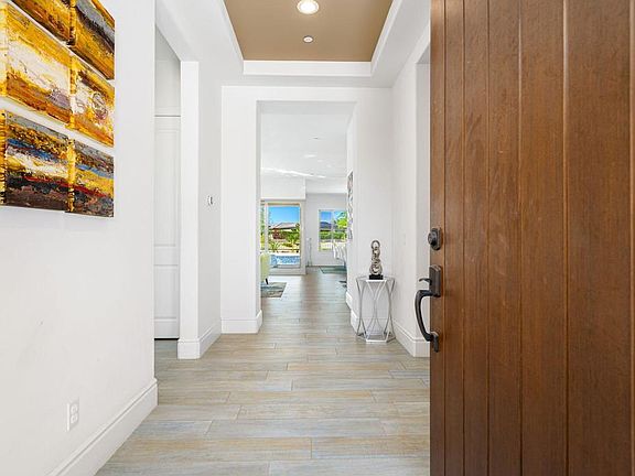 3rd image of 72 Cabernet