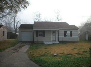 1216 N Rock Is, Angleton, TX 77515