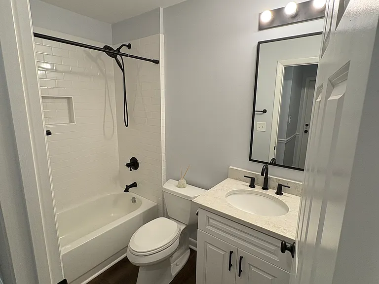 1055 College Station Rd — Photo 17