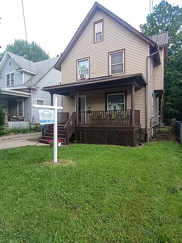 1120 N Chestnut St #1 Photo 1
