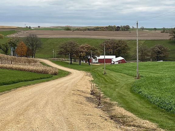 4th image of 2453 County Road Y