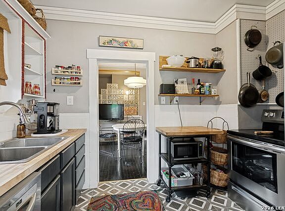 5th image of 200 Queen Anne Ct #200B