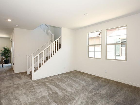5th image of 2947 E Fairview Ave