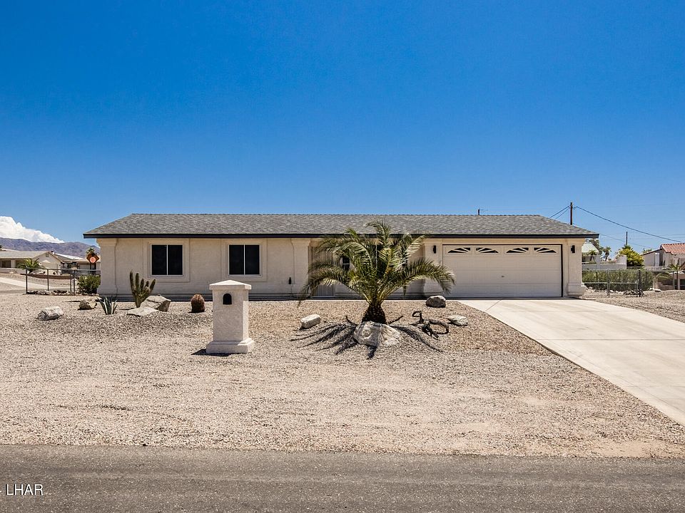 1st image of 3296 Fan Palm Dr