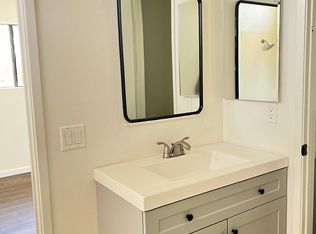 1912 Wallace Ave #4, Costa Mesa, CA 92627