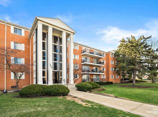 1050 N Farnsworth Ave APT 403, Aurora, IL