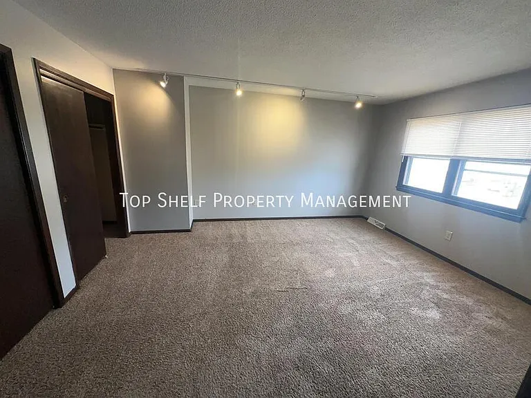6402 Lincoln Ave — Photo 6