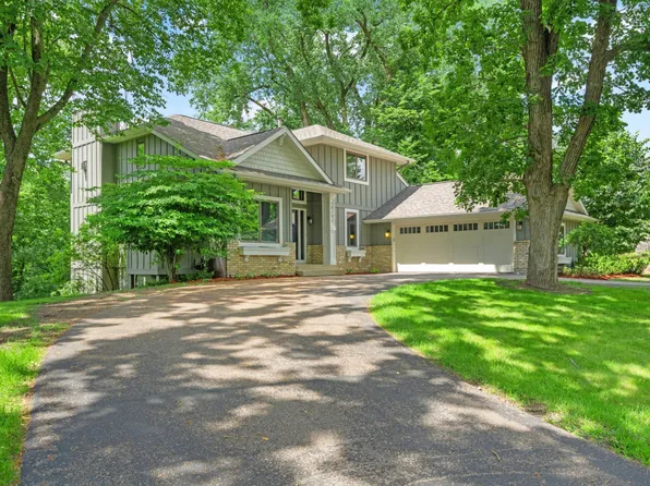 15121 Linner Rdg, Wayzata, MN 55391