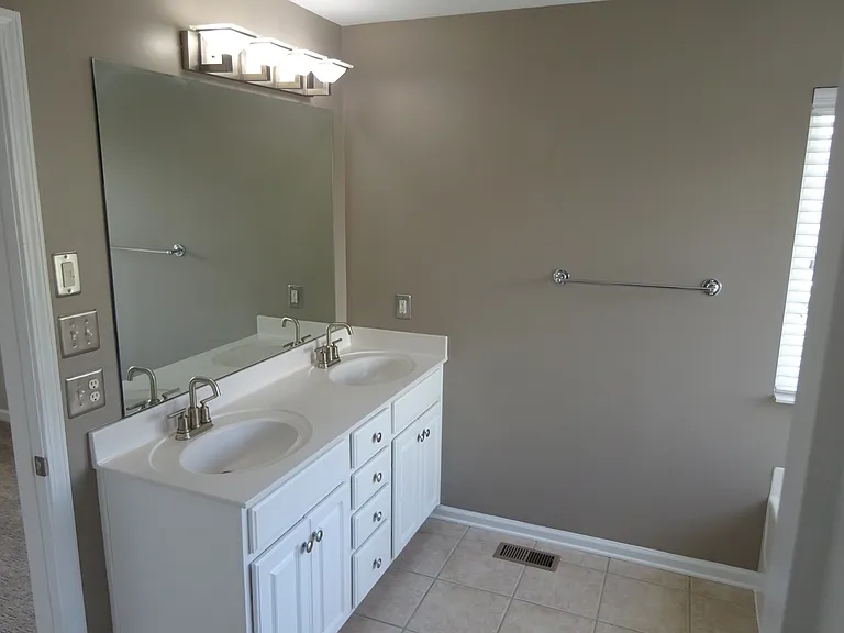 1713 Liberty Pike — Photo 21