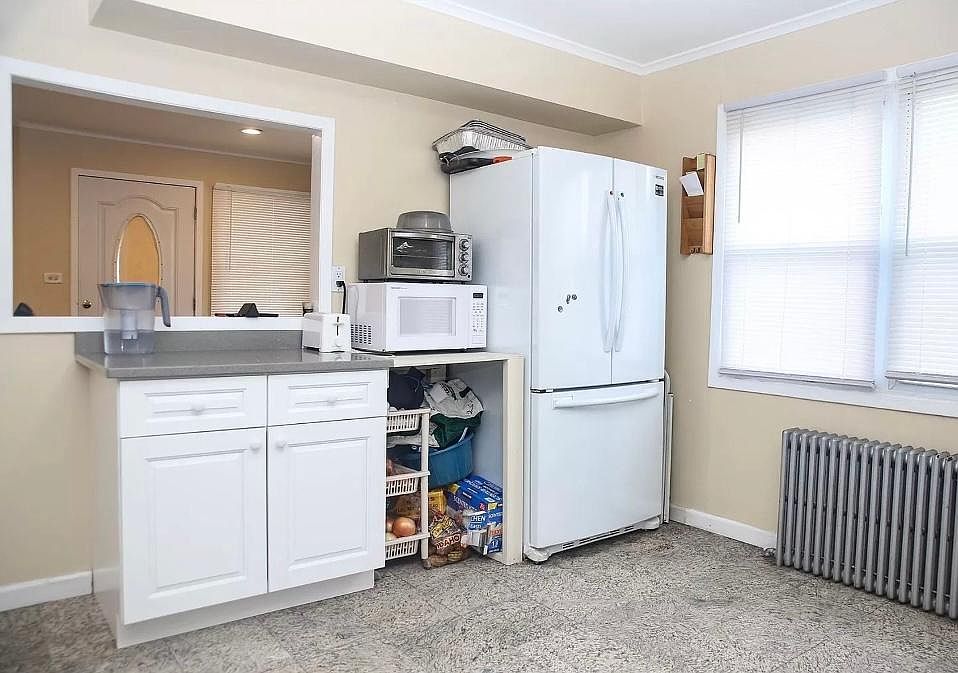 1st image of 10 Milton St #B
