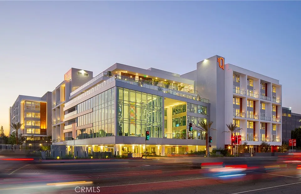 6235 Topanga Canyon Blvd #447