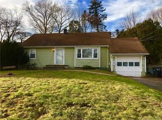 115 Pine Tree Dr, Stamford, CT 06906