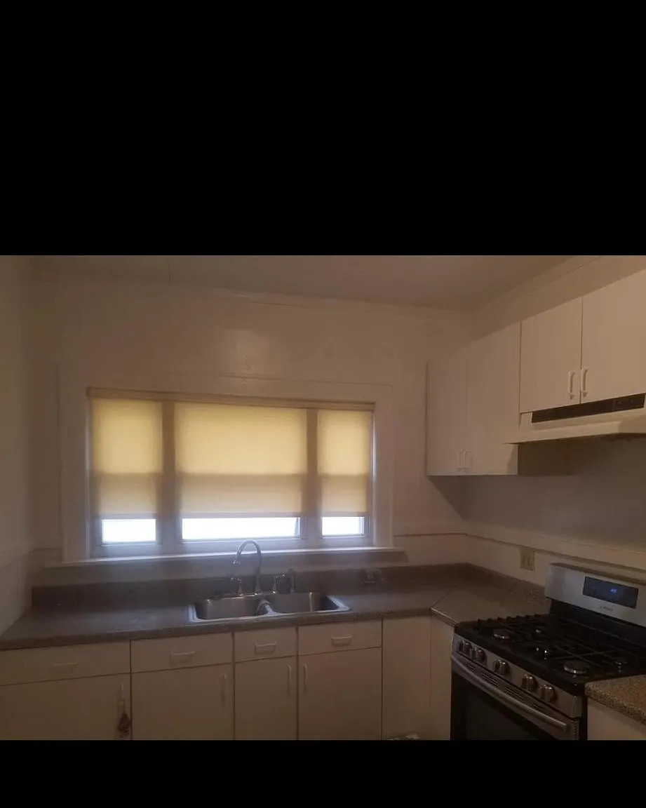 3 bed, $2,400 — Photo 3