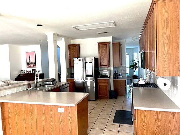 3rd image of 4024 Double Oak Dr