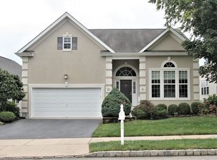 20 Lusitano Rd, Manalapan, NJ 07726