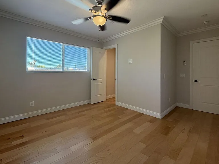 25461 Cole Street — Photo 14