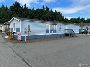 15251 Maple Dr, Renton, WA 98058