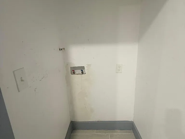 655 S 11th St #2F — Photo 8