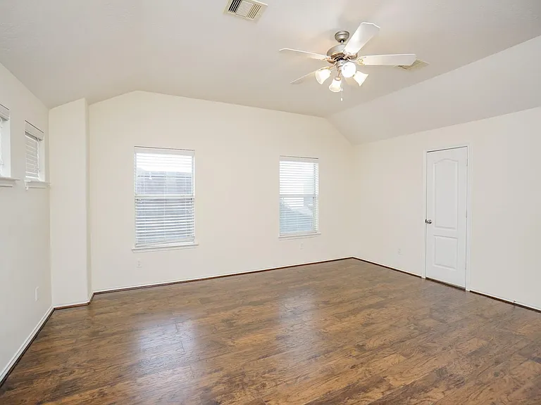 1323 Colonial Manor Dr — Photo 25