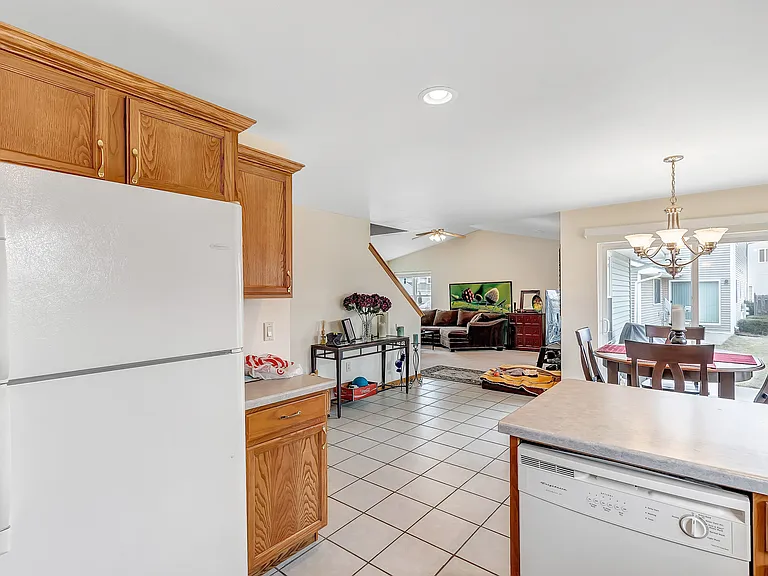 2086 River Point Ct — Photo 10