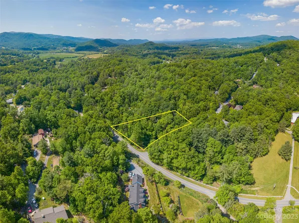 6 Whitaker View Rd #1, Fairview, NC 28730