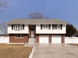 106 Sabal Dr, Waterbury, CT 06708