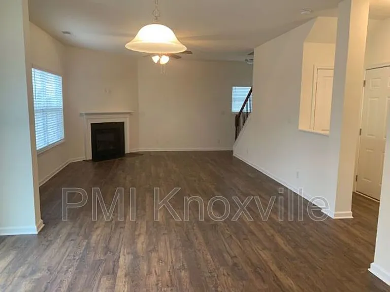 5371 Calvert Ln — Photo 3