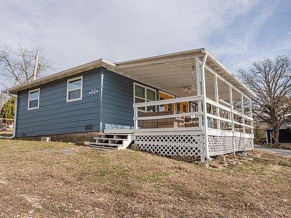 Holiday Hideaway Cabin 3